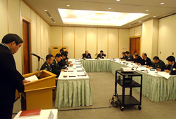 平成２４年度役員会の写真2